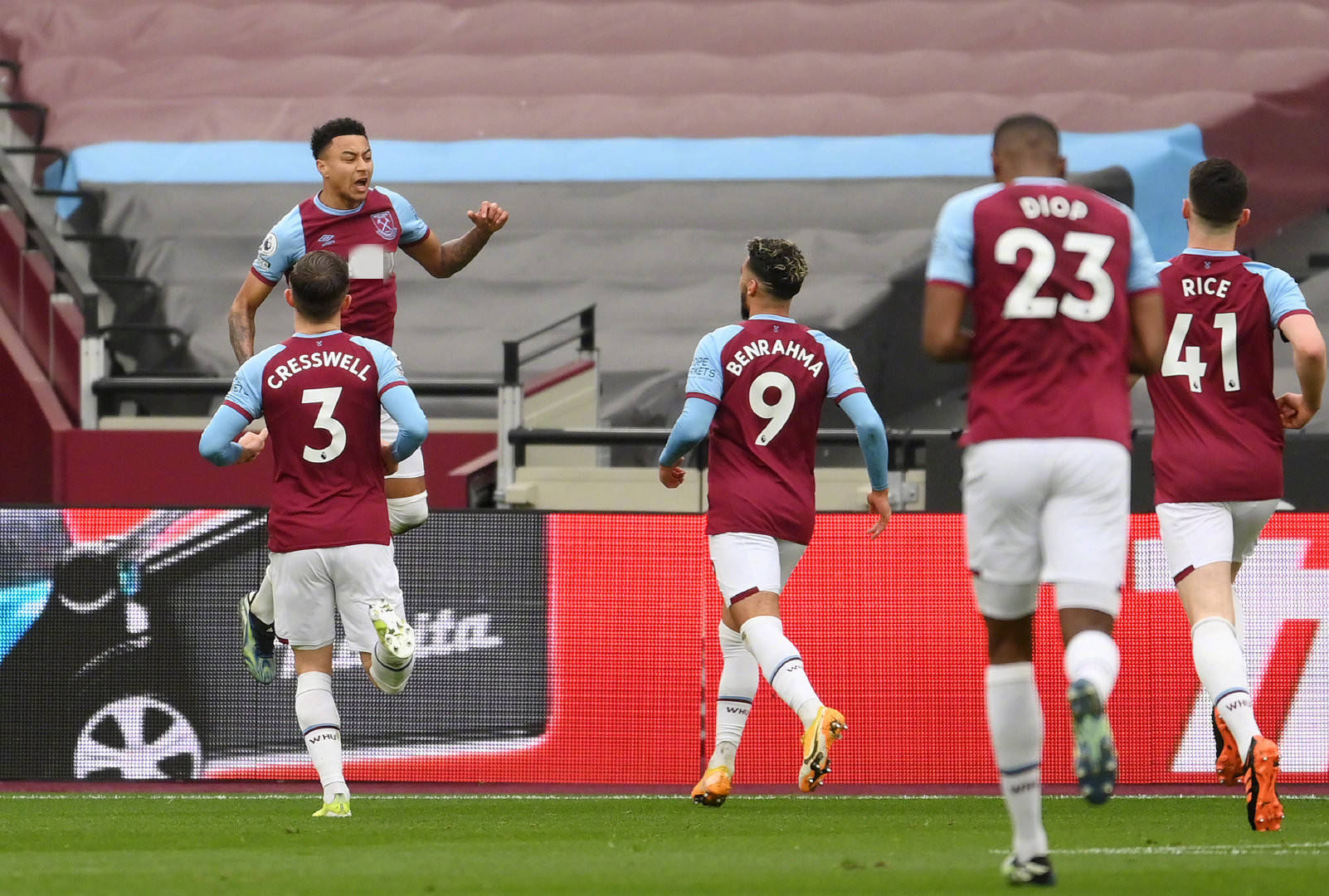 神更像一位 神更像一位