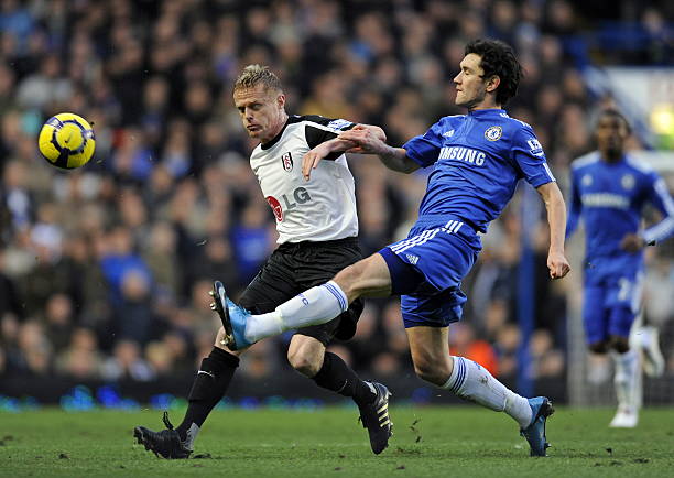 术娴熟且经 术娴熟且经